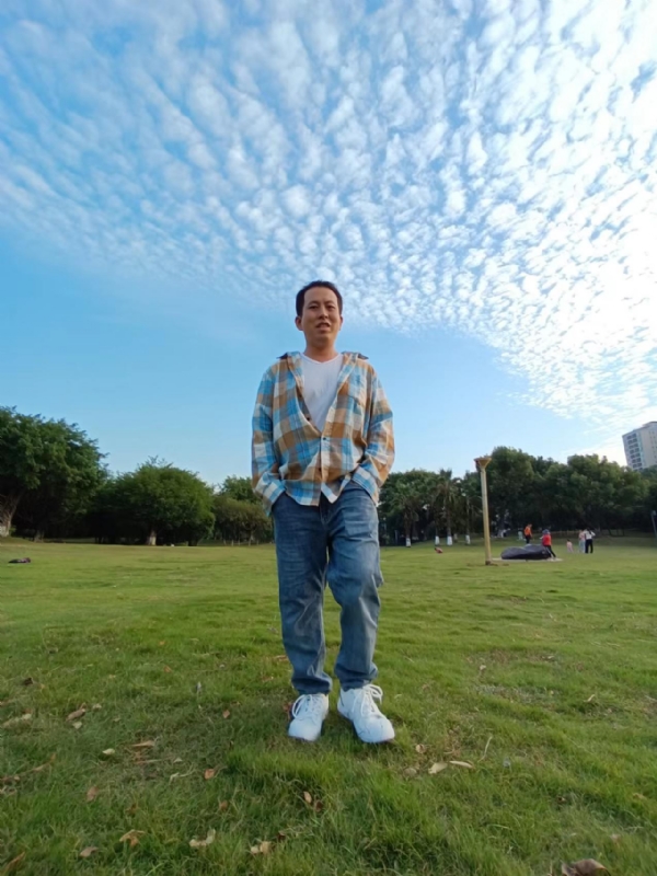 曹先生的第三张照片--广西上门女婿服务网