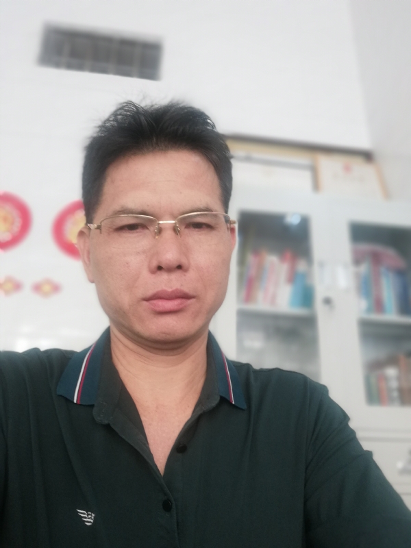 后视镜的第一张照片--广西上门女婿服务网